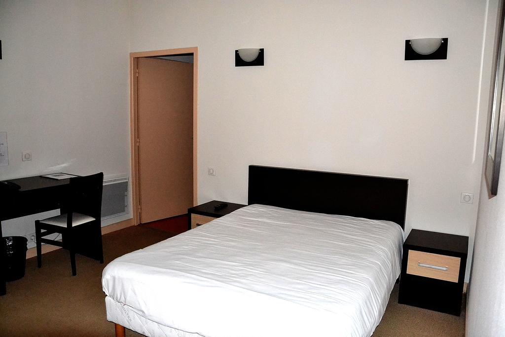 Hotel Les Bénédictins Limoges Camera foto