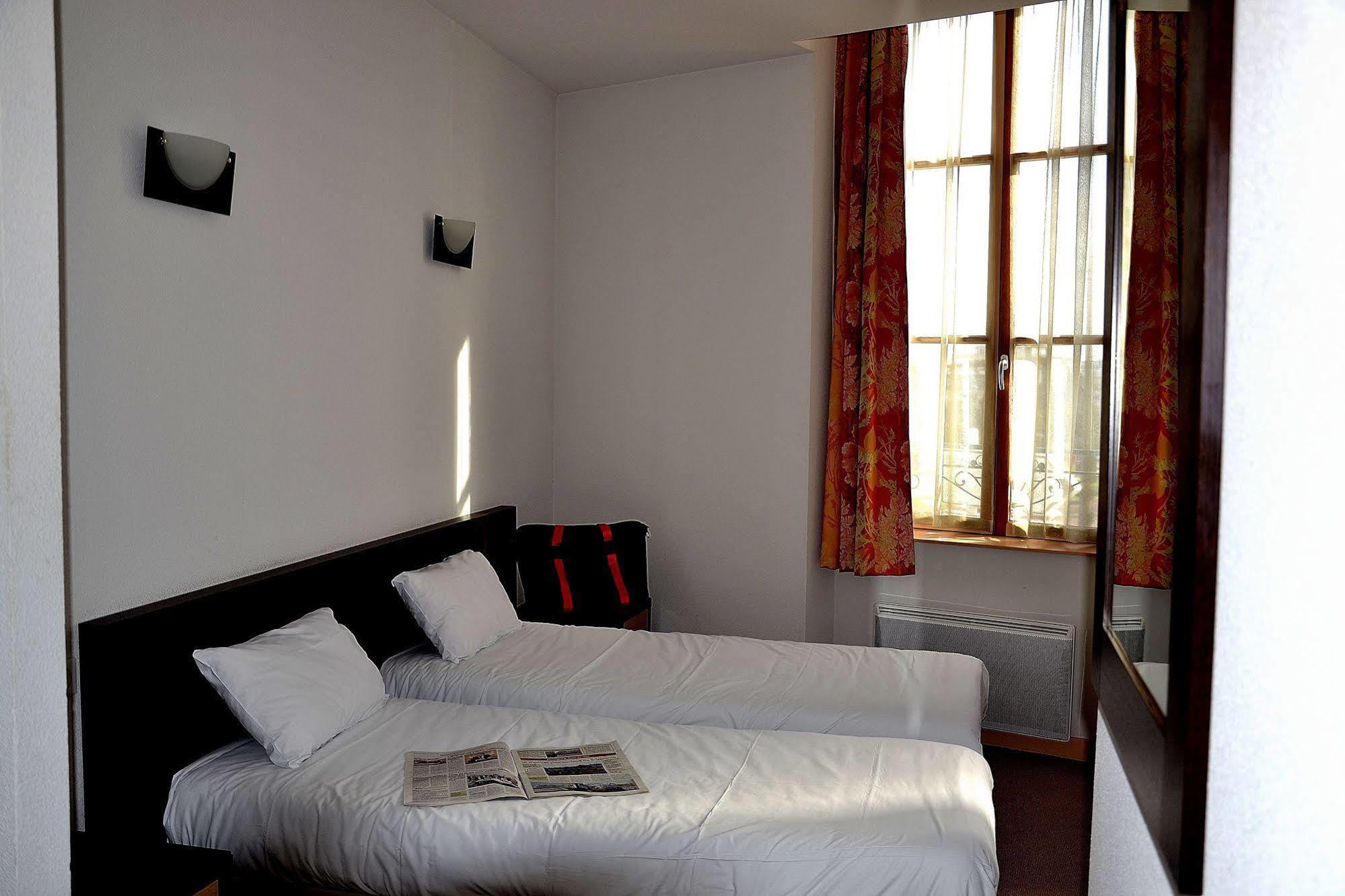 Hotel Les Bénédictins Limoges Esterno foto