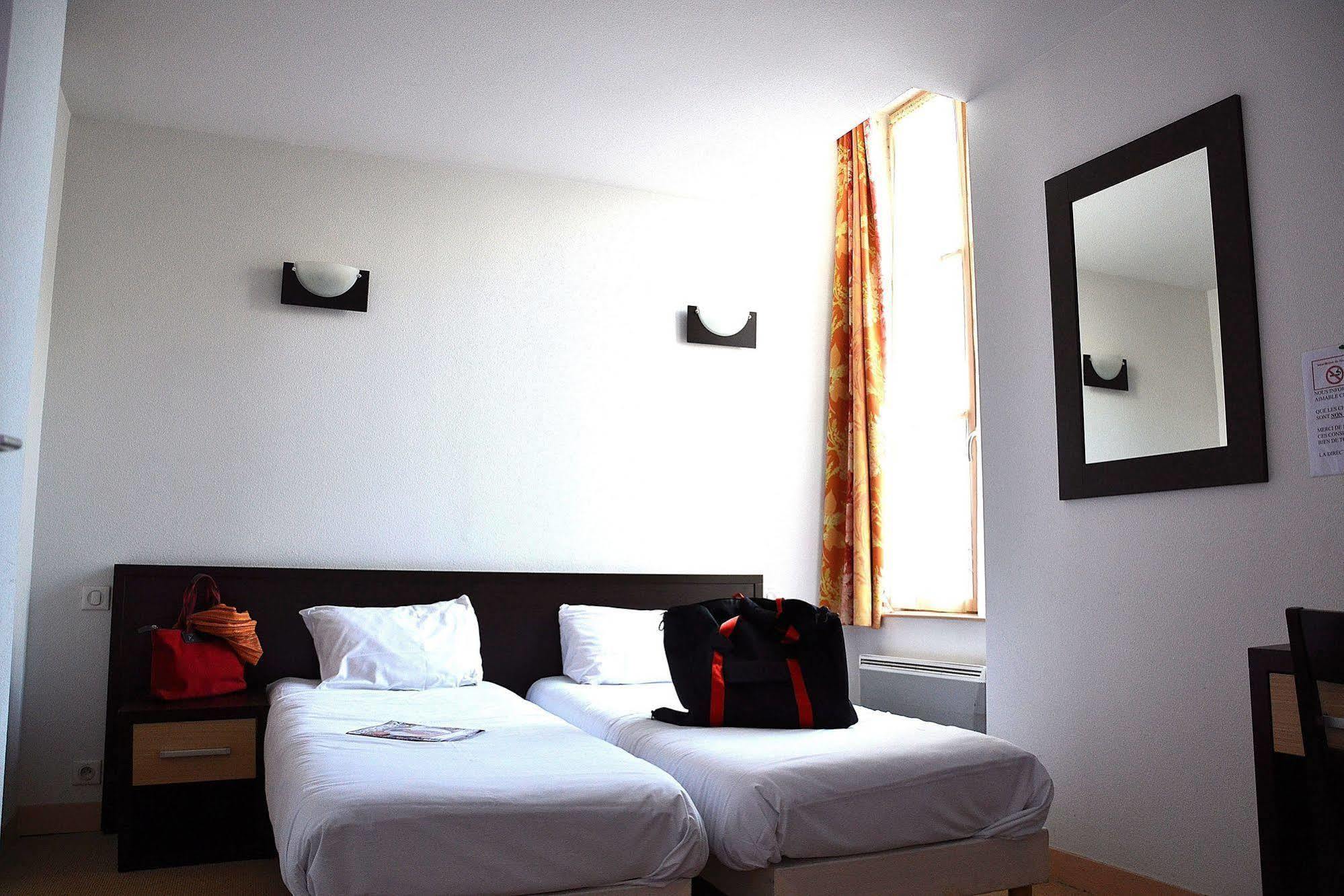 Hotel Les Bénédictins Limoges Esterno foto